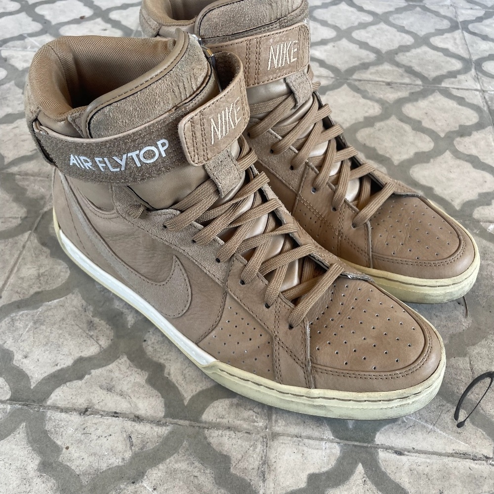 Nike Air Flytop High 2011 in Pure Shale 385225-202
